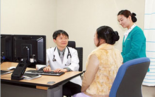 KHÁM BỆNH CHUYÊN NGHIỆP