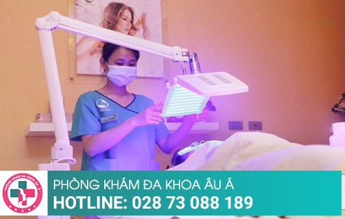 Môi nổi hạt trắng nhỏ là biểu hiện của bệnh gì?